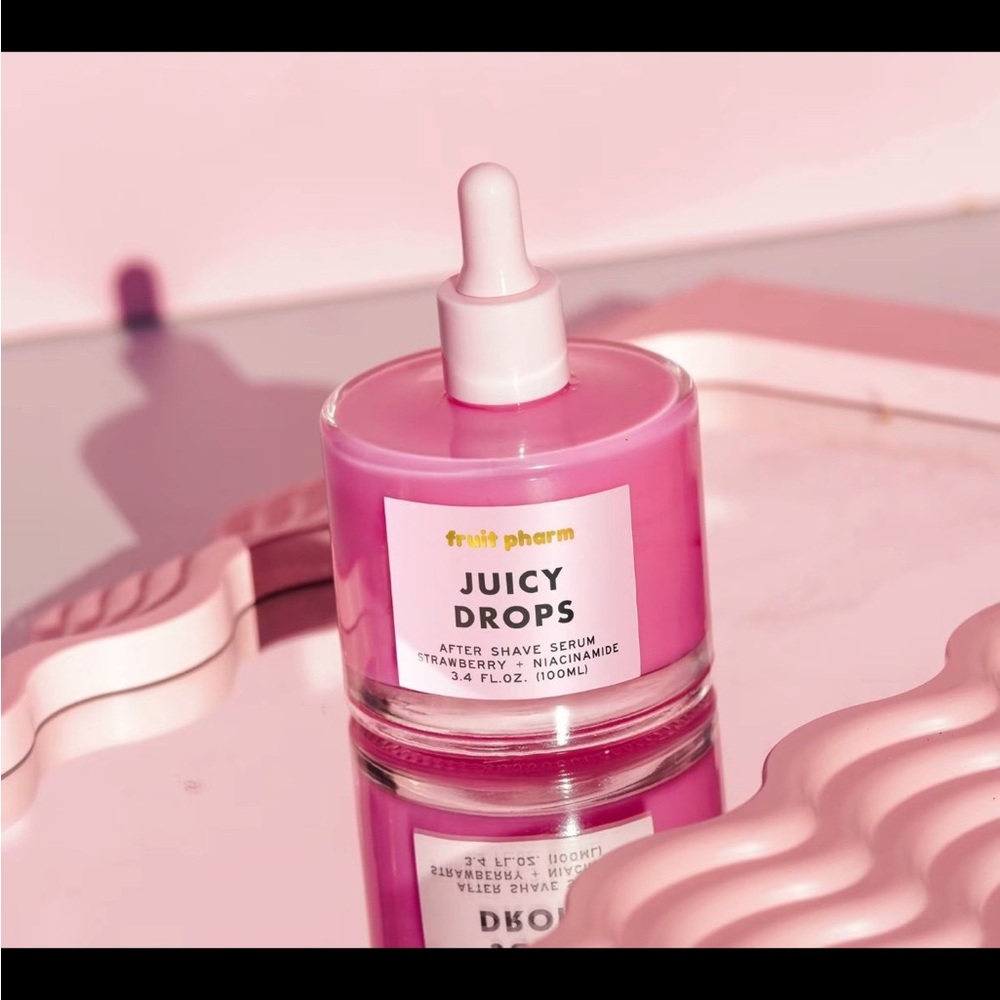 Juicy Drops Strawberry after shave serum!